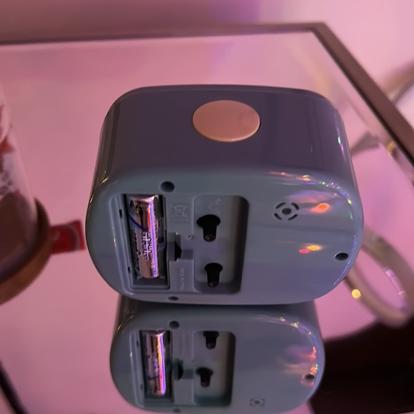 Small alarm clock - Picture 3 of 4